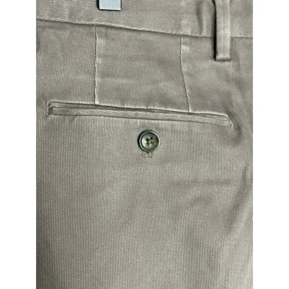 Banana Republic Men's 34" x 32" Classic Fit Chino's Straight Leg - Picture 9 of 13